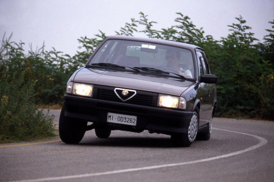  Alfa Romeo 33 1.8 TD (905) 1986 года  (фото 1 из 9)